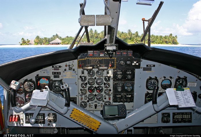Twin Otter 300g Cockpit