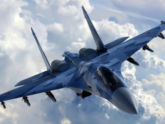 Самолёт истребитель Су 35
