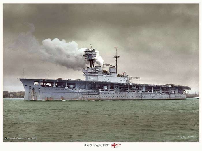 Авианосец HMS Eagle