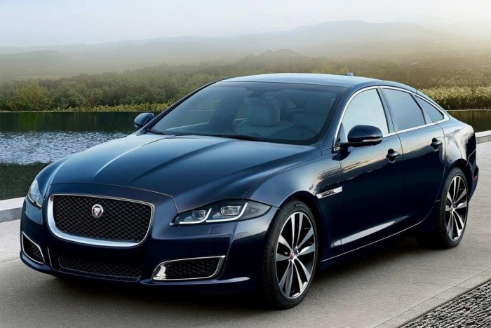 Ягуар седан XJ
