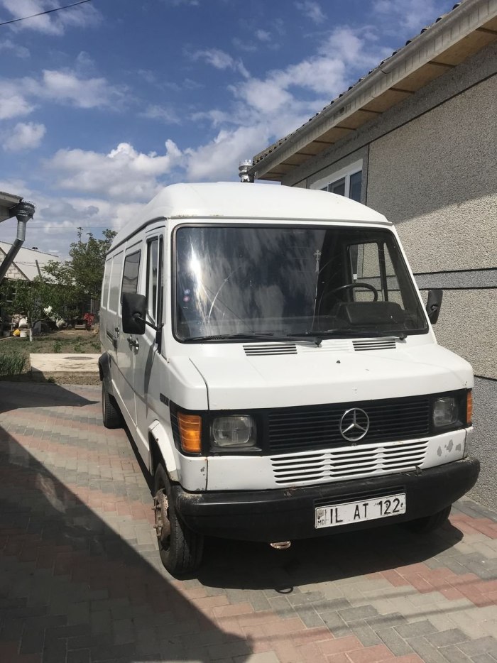 Mercedes Benz 410d