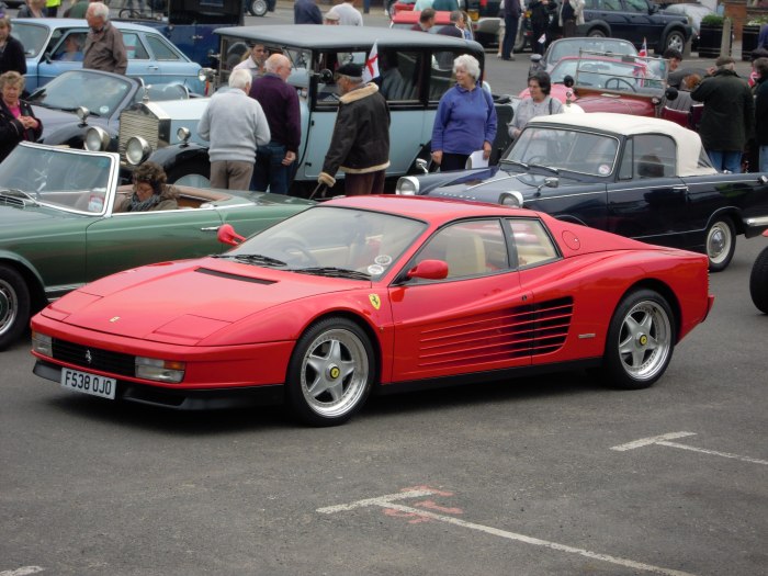 Ferrari Testarossa Classic car Rally,