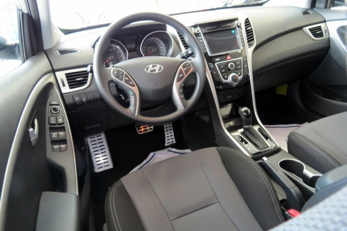 Hyundai i30 2014 салон