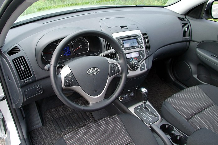 Hyundai i30 2011 салон