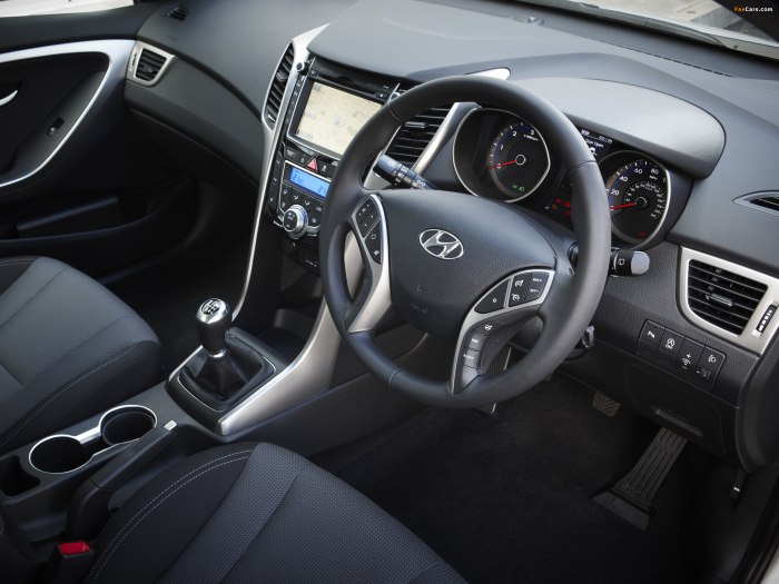Hyundai i30 2012 салон