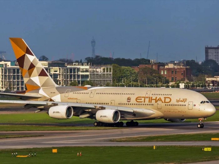 Эйрбас 380