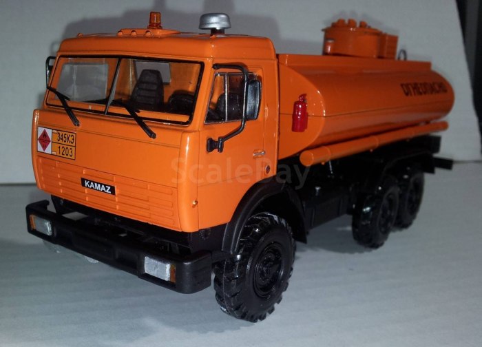 КАМАЗ 4310 топливозаправщик