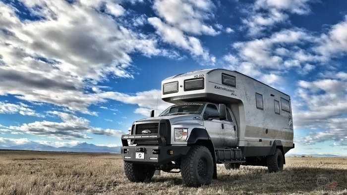 Ford f750 EARTHROAMER