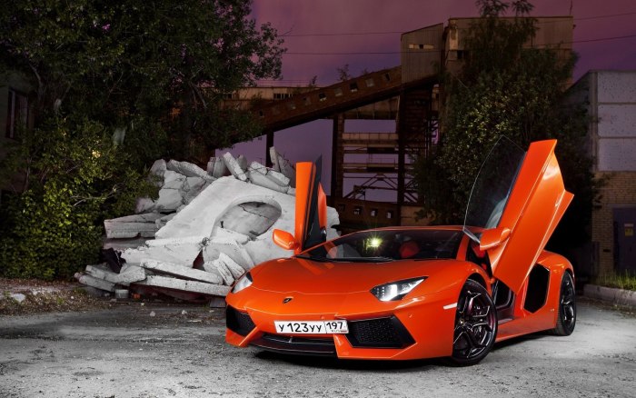Lamborghini Aventador lp700-4 красный