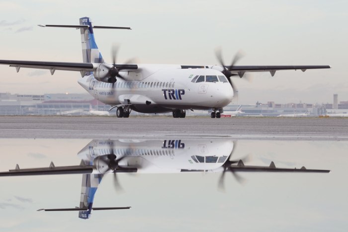 ATR ATR 72 самолет