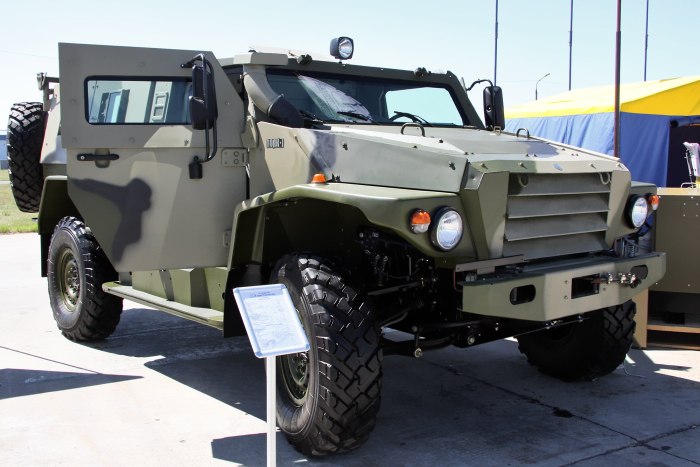 Бронеавтомобиль ВПК-39273 «волк-3»