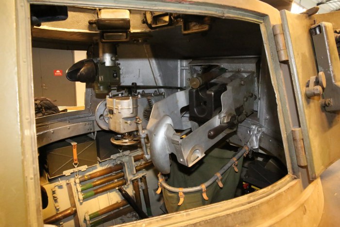Внутри танка лт38