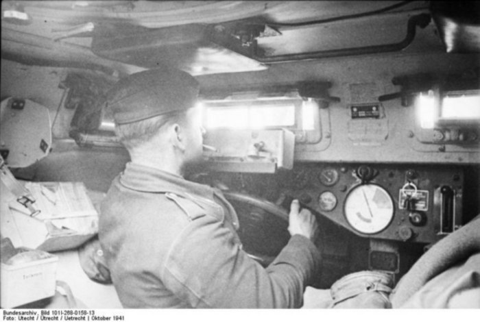 Немецкий танк т-2 внутри