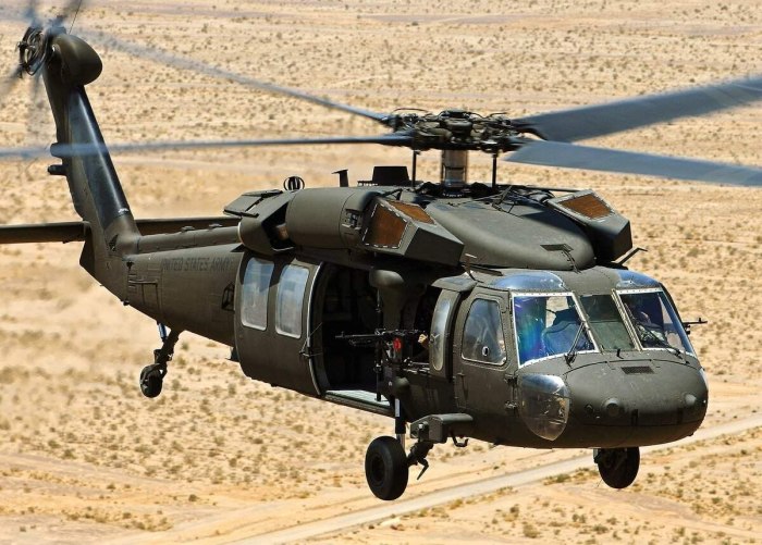 Вертолёт uh-60 Black Hawk