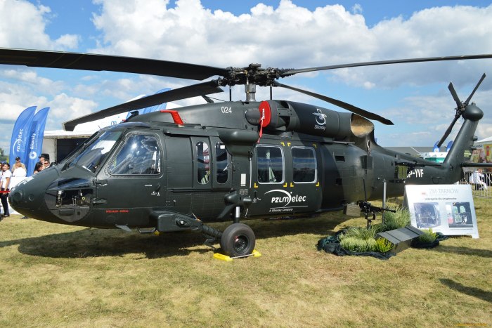 Вертолёт uh-60 Black Hawk