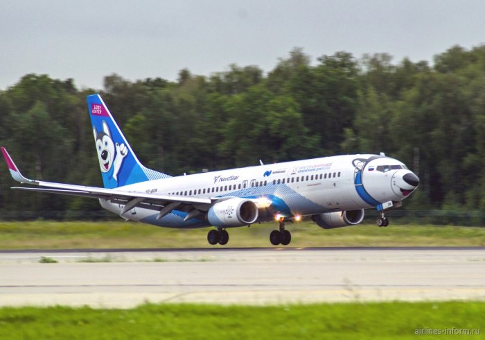 Самолёт Boeing 737-800
