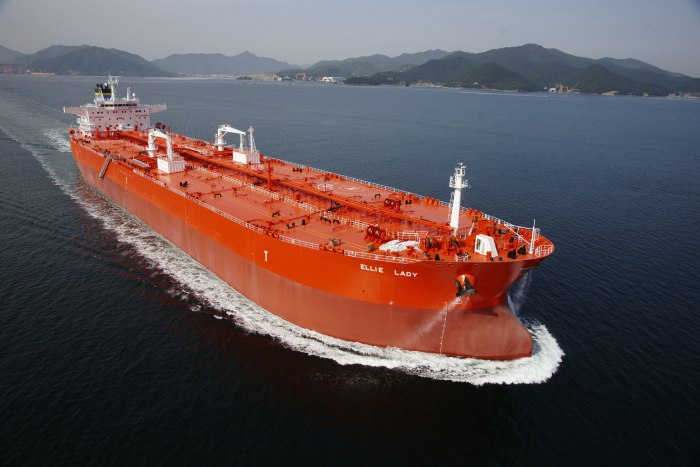 Танкер 100000 DWT