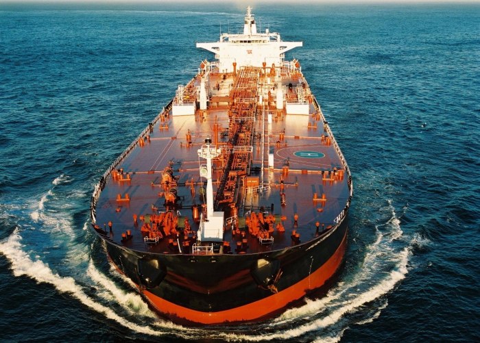 VLCC танкер