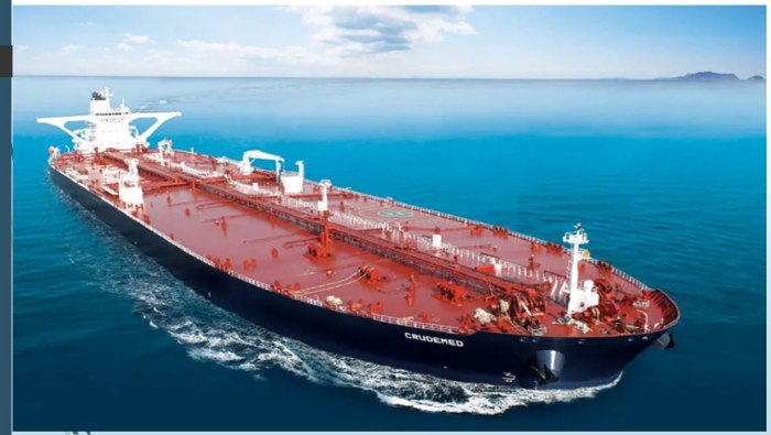 VLCC танкер