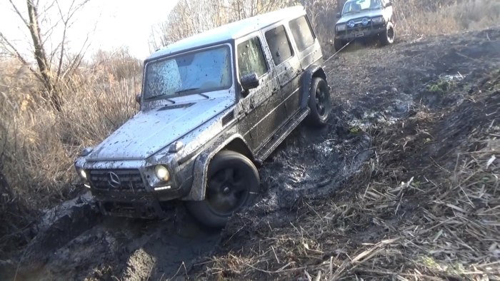Mercedes Гелик по грязи