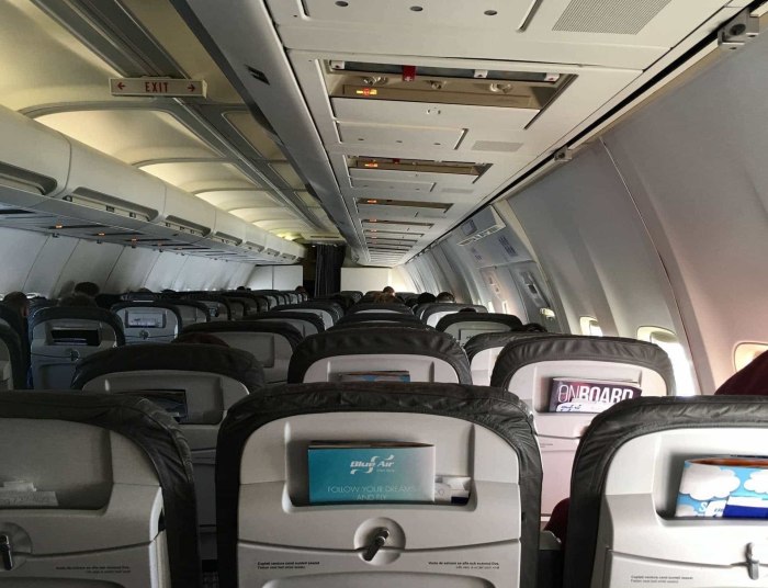 Boeing 737-500 UTAIR салон