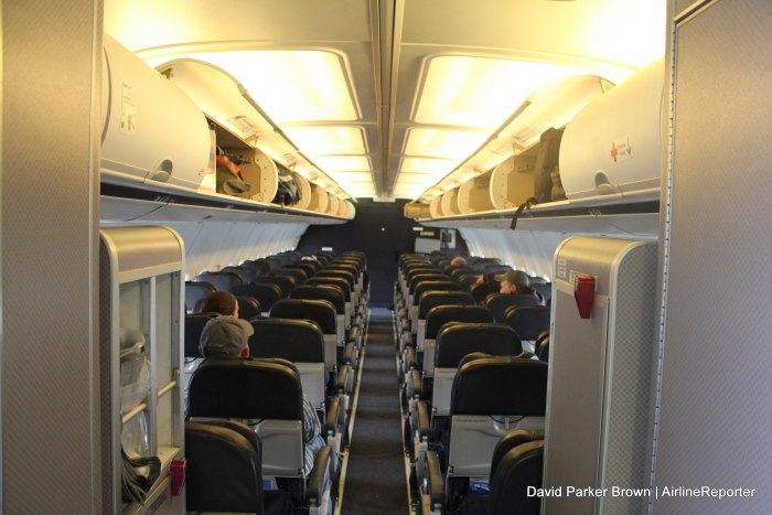 Боинг 737 400 ЮТЭЙР салон