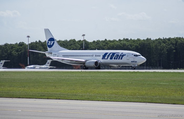 Boeing 737-400 ЮТЭЙР