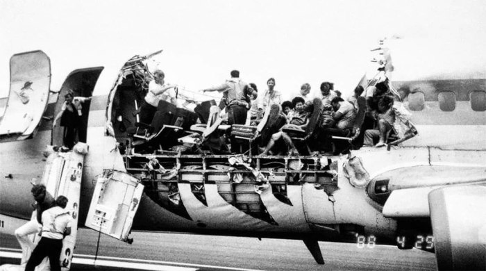 Разгерметизация самолета Боинг 737