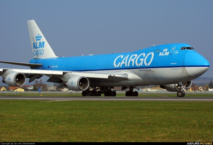 Боинг 747 400