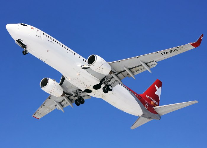Самолёт Боинг 737-800 Северный ветер