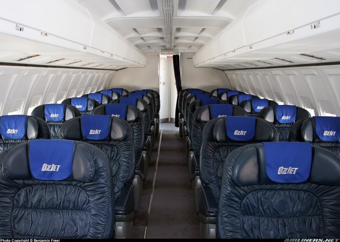 Боинг 737 ЮТЭЙР салон