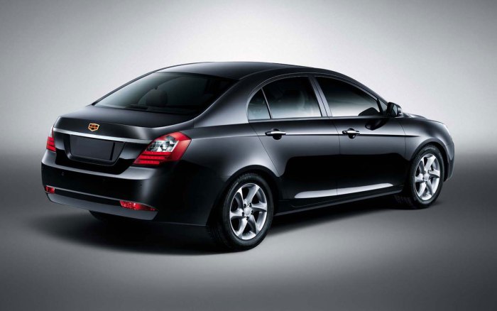 Geely Emgrand 2022