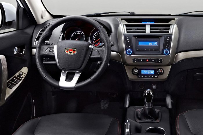 Geely Emgrand 7 салон