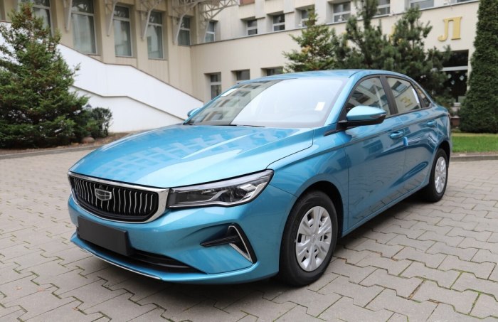 Geely Emgrand 2022