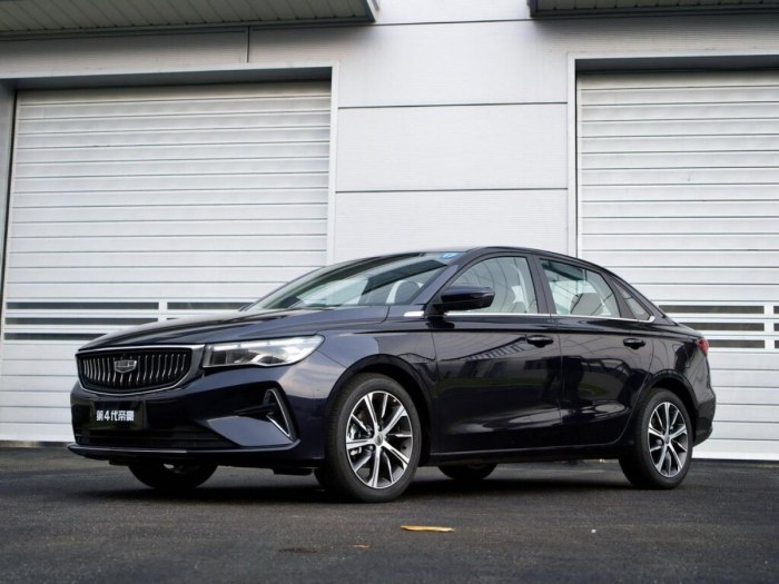 Geely Emgrand 2023