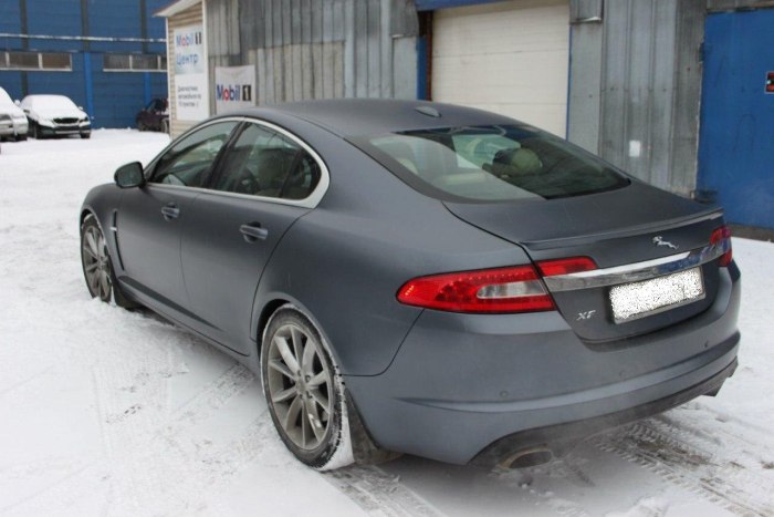Jaguar XF серый матовый