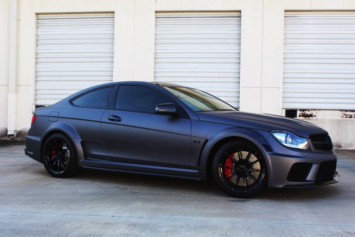 Mercedes Benz c63 AMG чёрный матовый