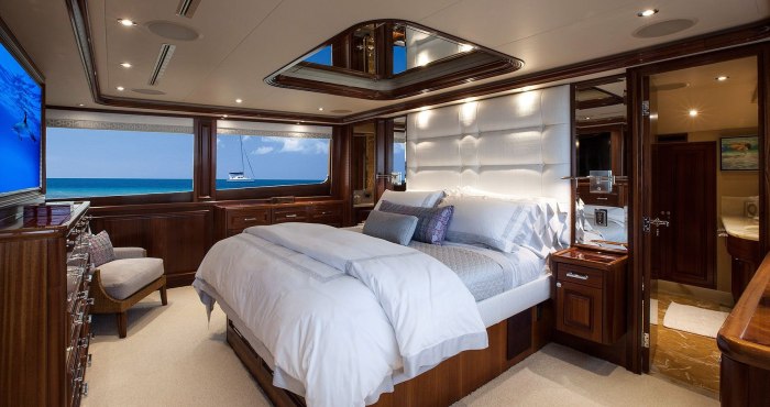 Sunseeker Superhawk 50 HT каюты