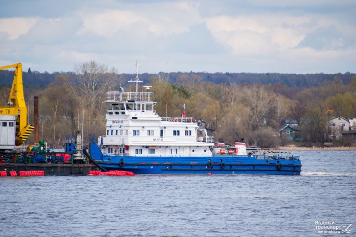 Урал 16 судно