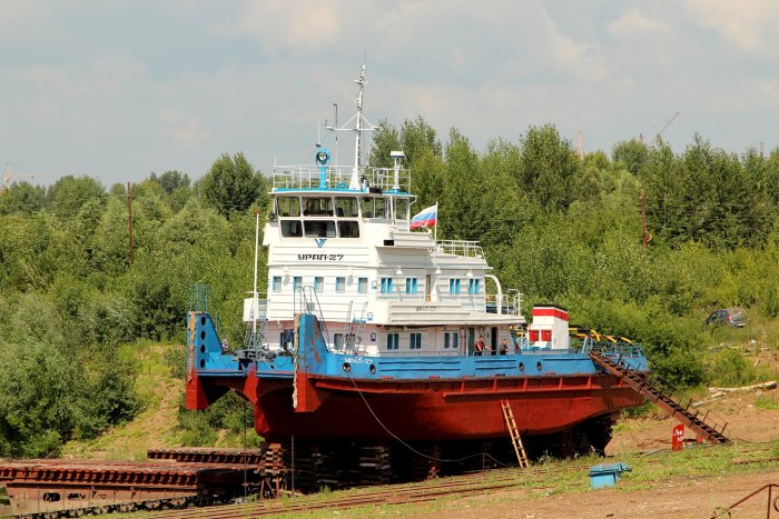 Буксир толкач урал