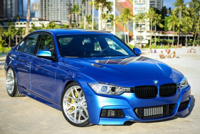BMW m5 f30 синяя
