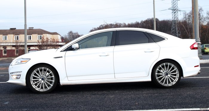 Ford Mondeo 5 r19