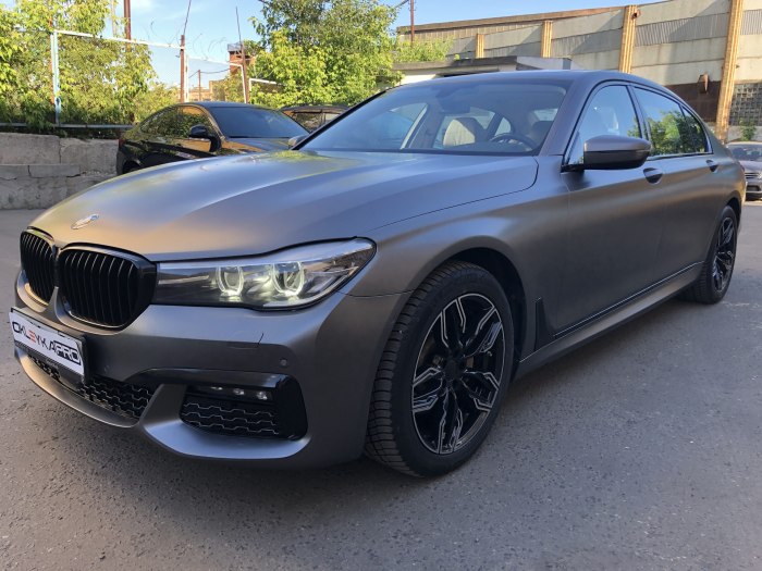 BMW 5 g30 серый графит
