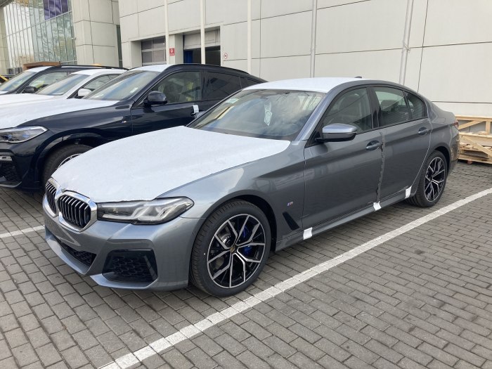 Серый матовый BMW 530d