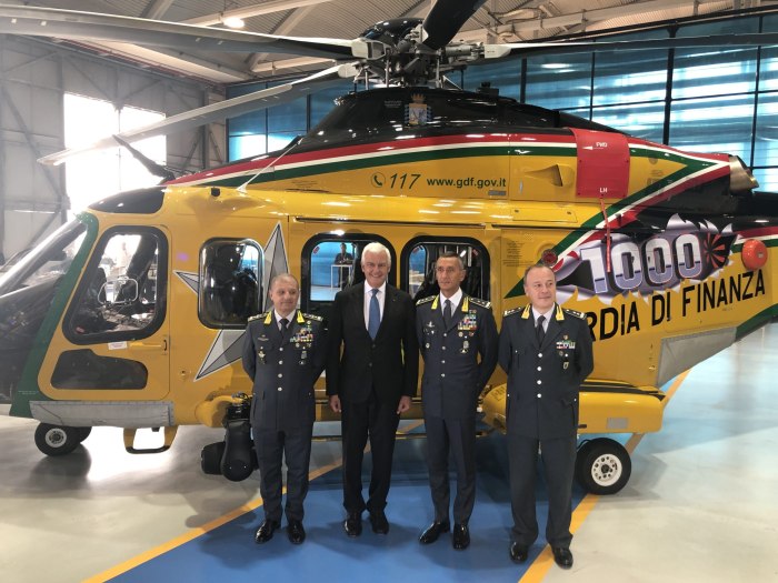 Leonardo aw139 вертолет