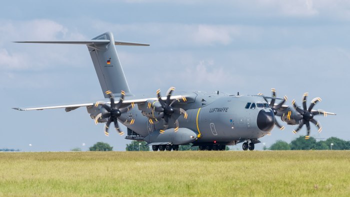 Airbus a400m военно-транспортные самолёты