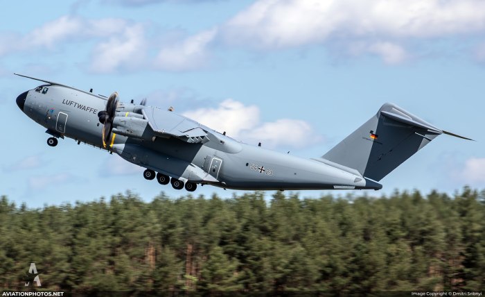 Военный Airbus a400m