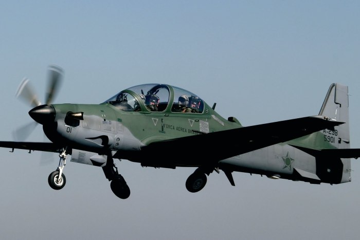 EMB-314 super Tucano Штурмовик-истребитель