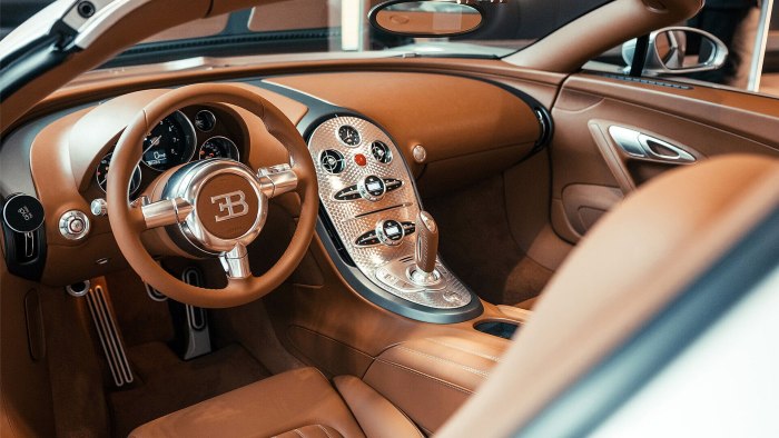 Bugatti Вейрон 2020