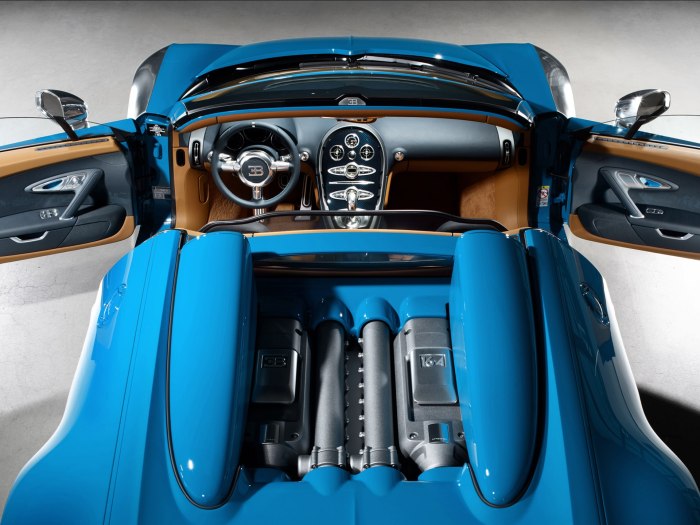 Bugatti Veyron 16 4 Grand Sport Vitesse в салоне